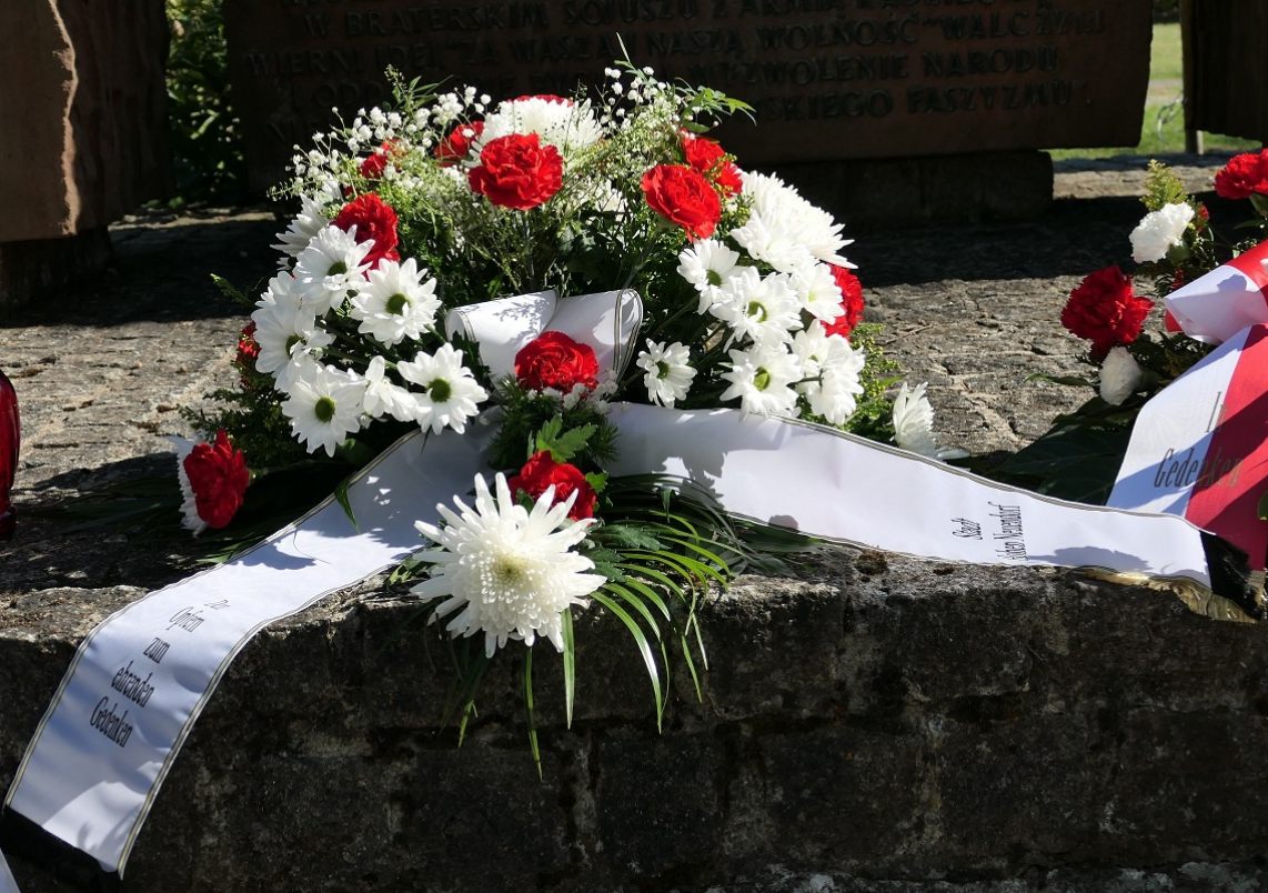 Kranz zum Gedenken an die Opfer des 2. Weltkriegs