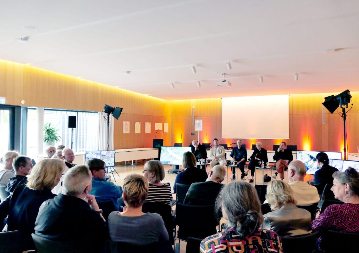 Podiumsdiskussion am 21. Mai 2026 zum Thema "Der Wert von Kunst im öffentlichen Raum"