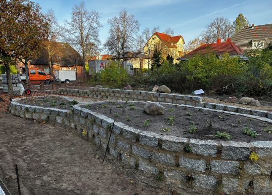 Das Mauergrundstück Florastraße wird zu einem Gedenkort umgestaltet. Das Mauergrundstück Florastraße wird zu einem Gedenkort umgestaltet.