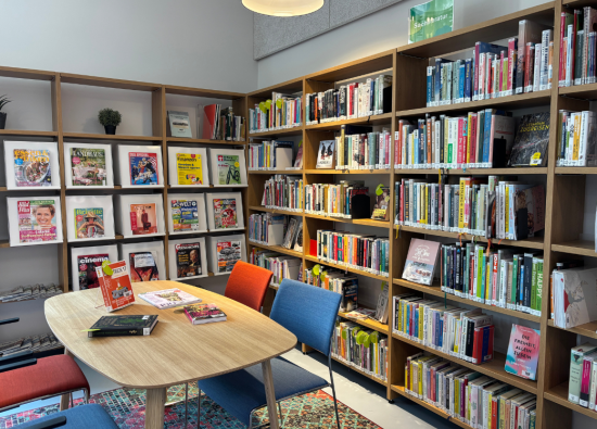 Die Stadtbibliothek im Kulturbahnhof hat ausgeweitete Öffnungszeiten.