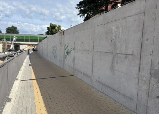 In der Unterführung soll bald ein Graffiti entstehen (Foto: Stadtverwaltung). In der Unterführung soll bald ein Graffiti entstehen (Foto: Stadtverwaltung).
