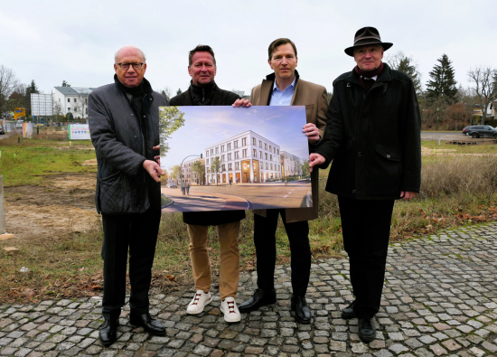 v.l.n.r.: Dr. Jürgen Leibfried, Gründer und Vorstand BAUWERT AG, Steffen Apelt, Bürgermeister der Stadt Hohen Neuendorf, Daniel Herrmann, Vorstand BAUWERT AG und Michael Oleck, Leiter des Bauamtes Hohen Neuendorf