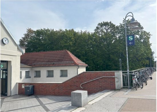 S-Bahn-Schild (Foto: privat) S-Bahn-Schild (Foto: privat)
