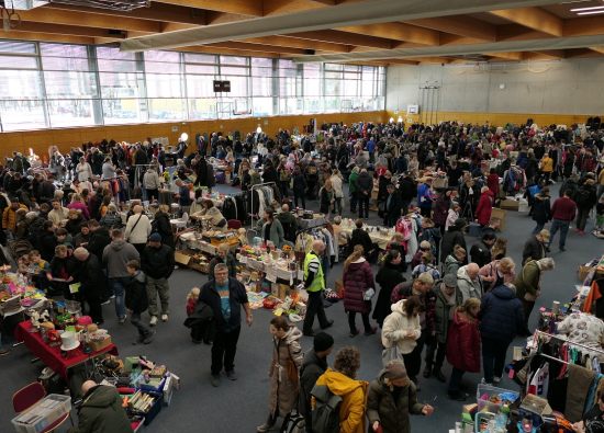 Trödelmarkt in der Stadthalle